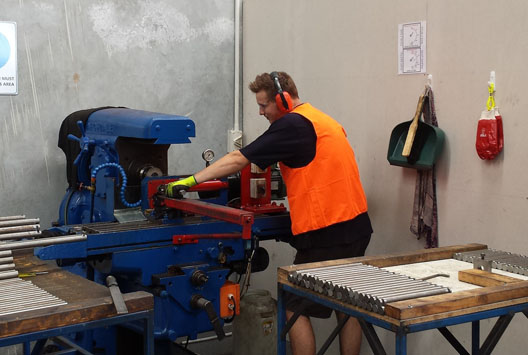 先进且具有开创性的无限轰炸手机软件电话下载